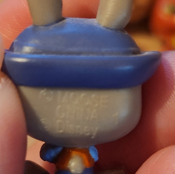 Disney Moose brand Zootopia doorables - Picture 4 of 12